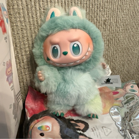 Pop Mart Labubu Big Into Energy Authentic - Serenity Confirmed - Picture 3 of 9